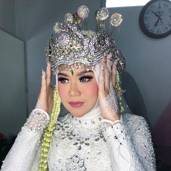 Annisa Azmi profile icon