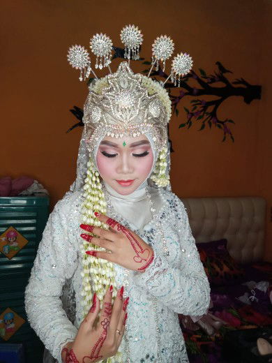 Siti Yany profile icon