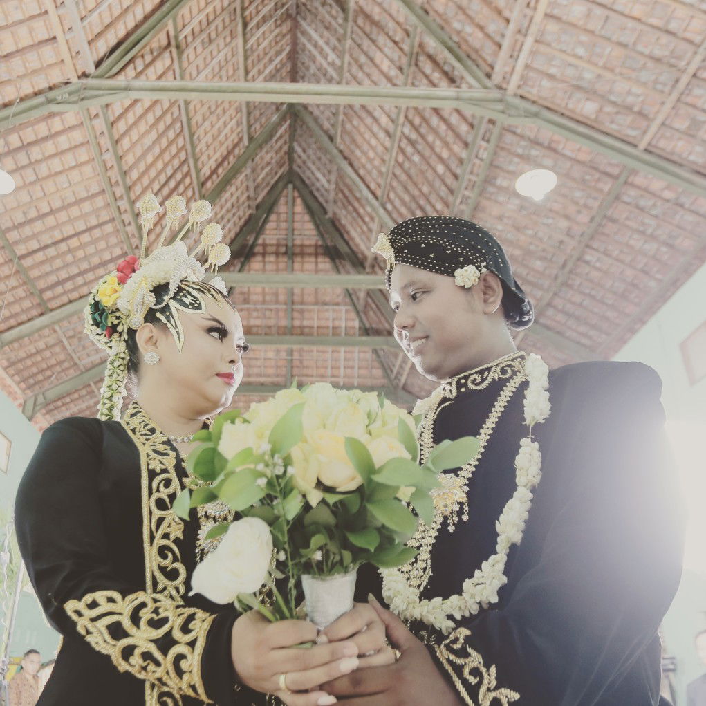 Ayu Ardhia profile icon