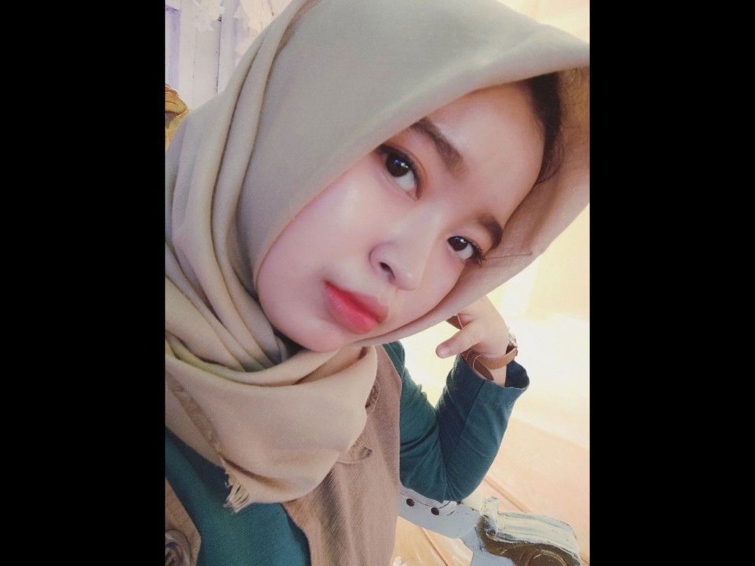 Putri Indang Ayu Sari profile icon