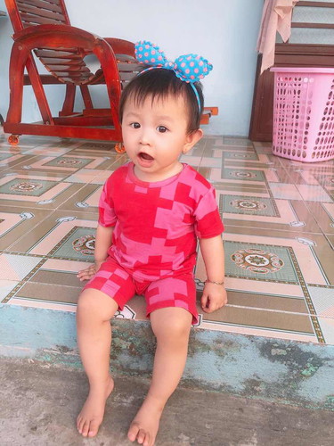 Bé nhà e 12 tháng rồi mà vẫn chưa mọc răng liệu có sao không mọi người và bé nhà mình chậm tăng cân nữa không biết nên dùng gì cho bé mau phát triển