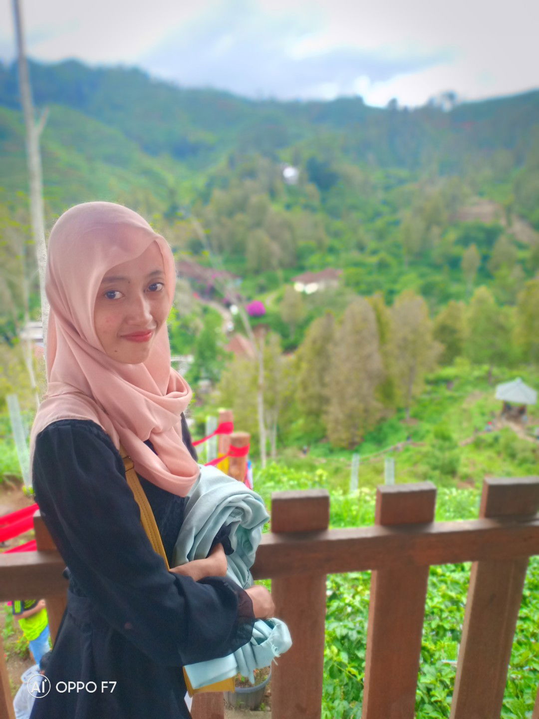 Yenis Triwahyuningsih profile icon