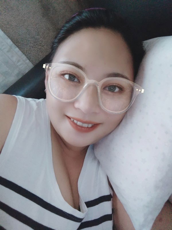 Petal Dimple Feliciano profile icon