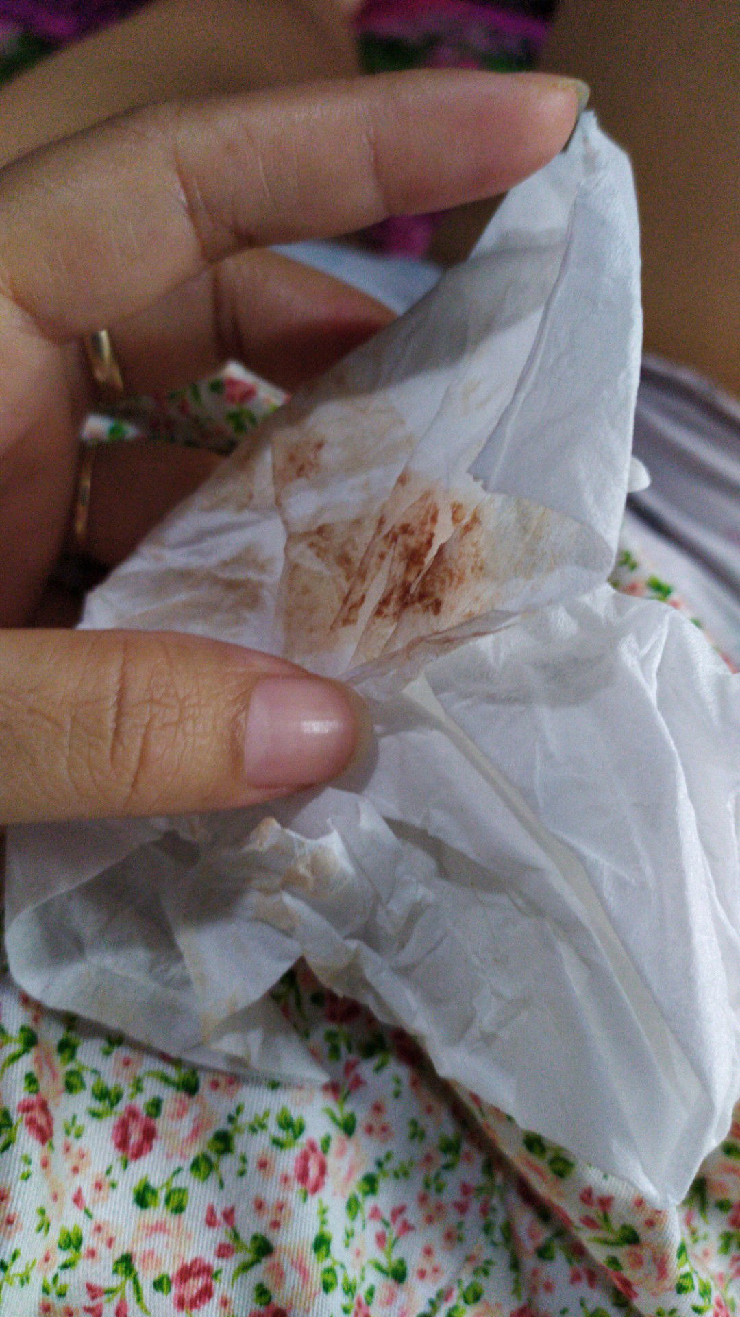 bund mohon maaf agak jorok, sya hamil 7 minggu barusan ini td kluar flex kyk ini