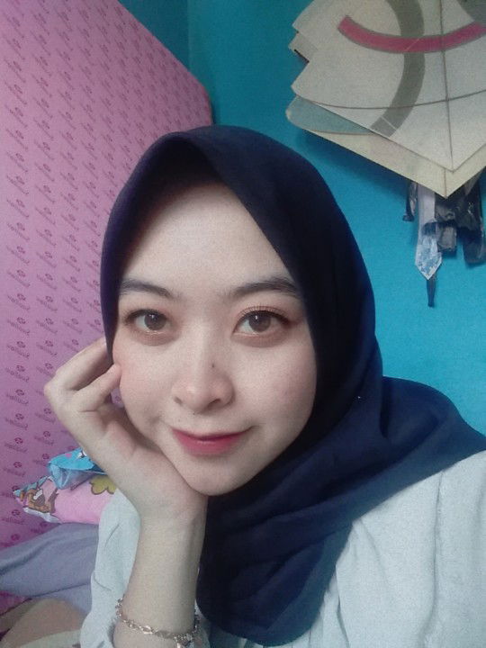 Ayu ardianti profile icon