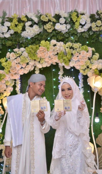 Dewi Fitriani profile icon