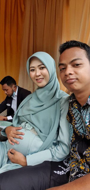 Yusri Khoerunnisa profile icon