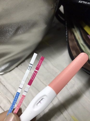 ตรวจตั้งแต่ ปจด. ไม่มาแค่ 1 วัน 2 วัน และ 3 วัน รู้ตอน 4 week อยู่เลย 4 week 5 วันเลยไปฝาก แตคุณหมอยังไม่ให้ฝากเลยค่ะ นัดฝากวันที่ 30/06/2563 ว่าจะมีคัวเด็ก หรือสมบูรณ์ไหม เพราะเคย