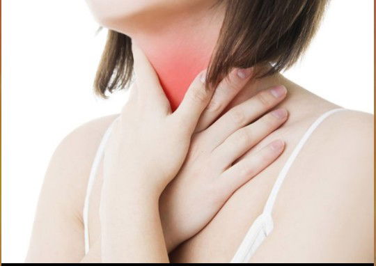 Bầu 2 tháng bị ho, sụt sịt có nguy hiểm ko các mom?