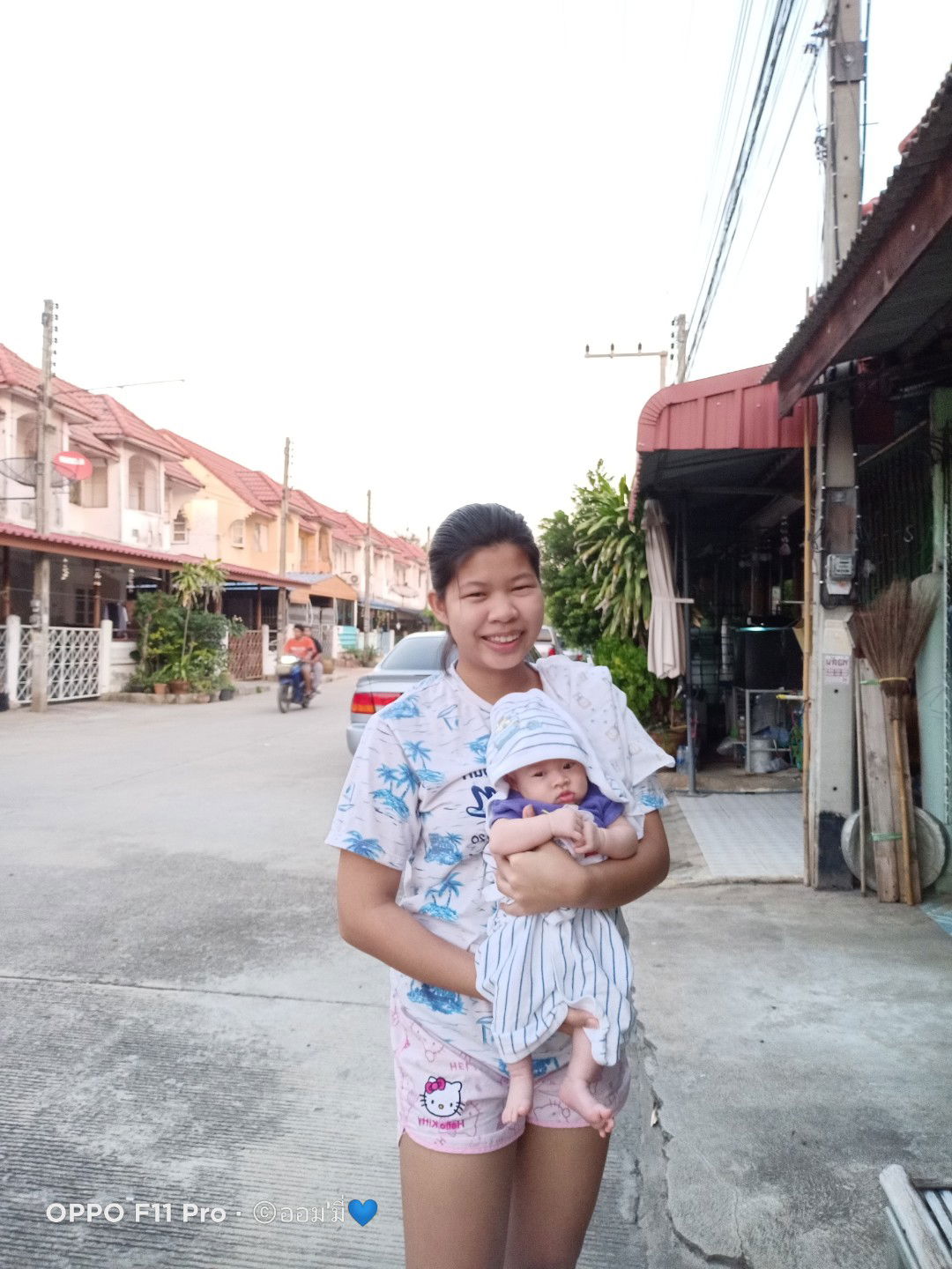 ออม' มี่ profile icon