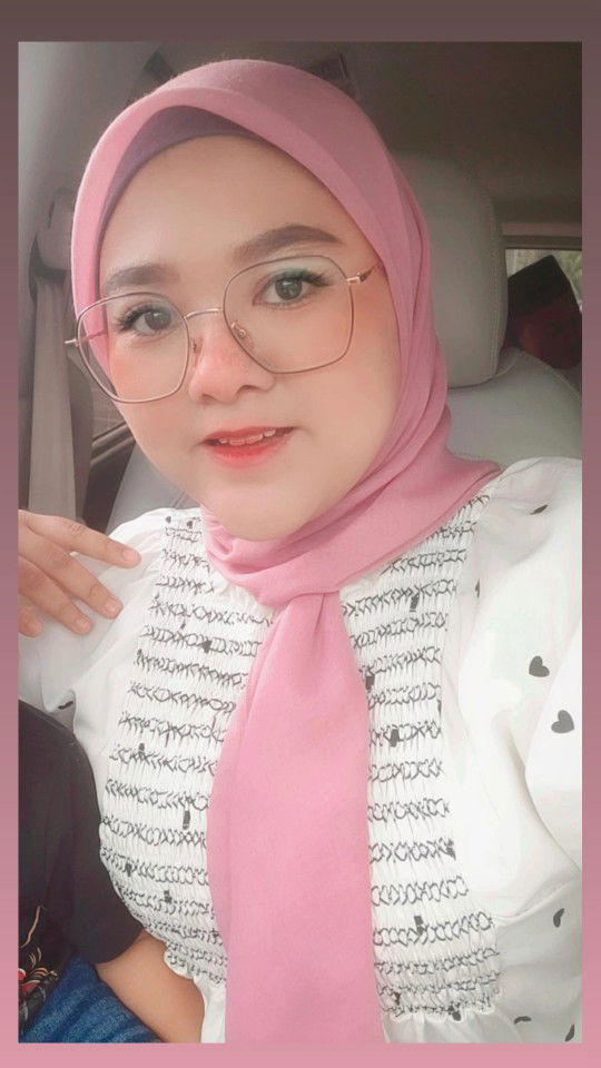 Nor Amira Syahhira profile icon