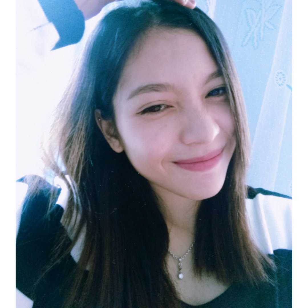 Zezi Putri profile icon