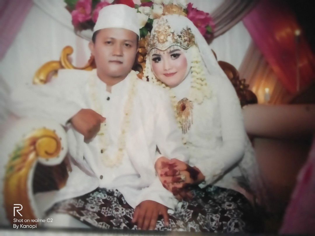 Nopita sari apriliani profile icon