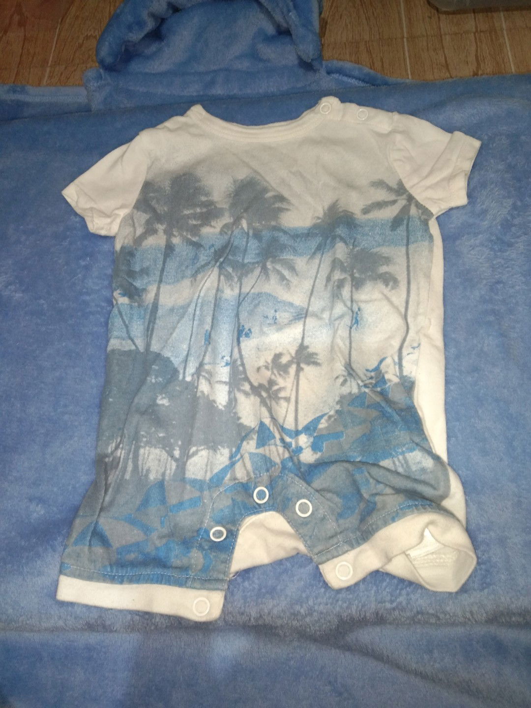 Preloved clothes for baby