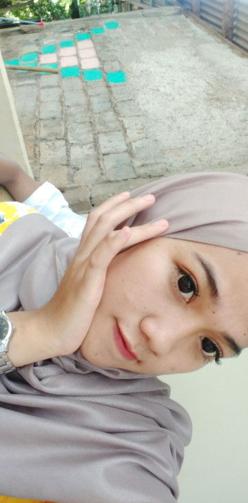 Fitri Sarisa profile icon