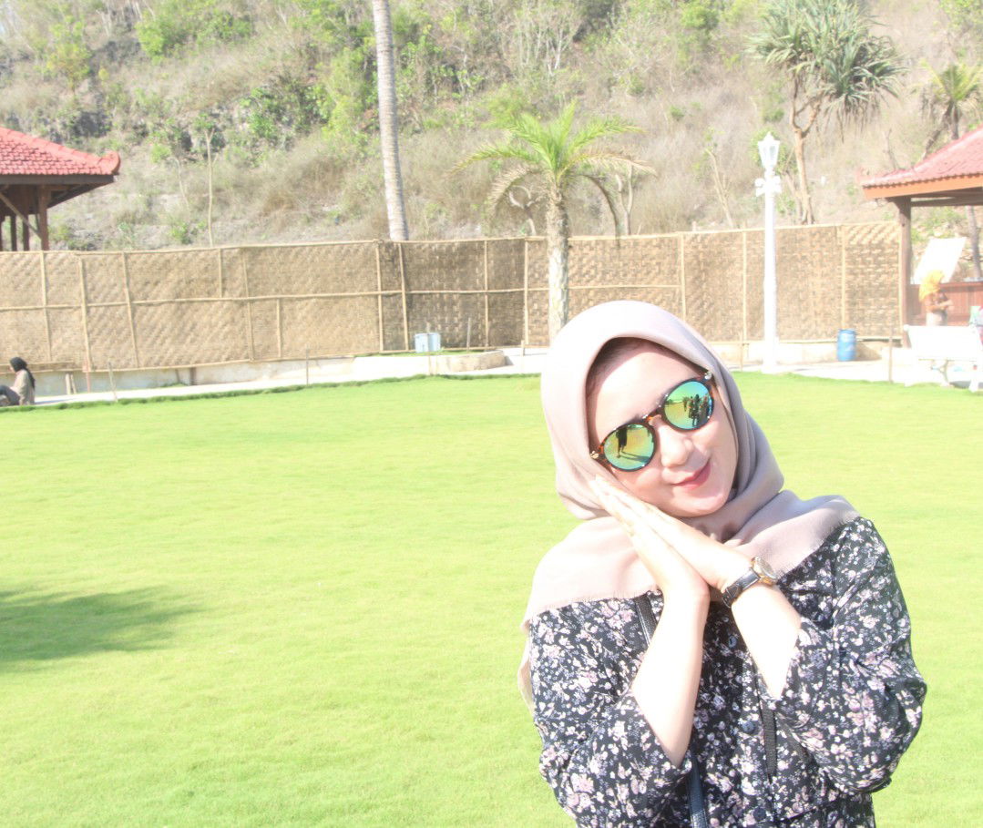 uli kireina profile icon