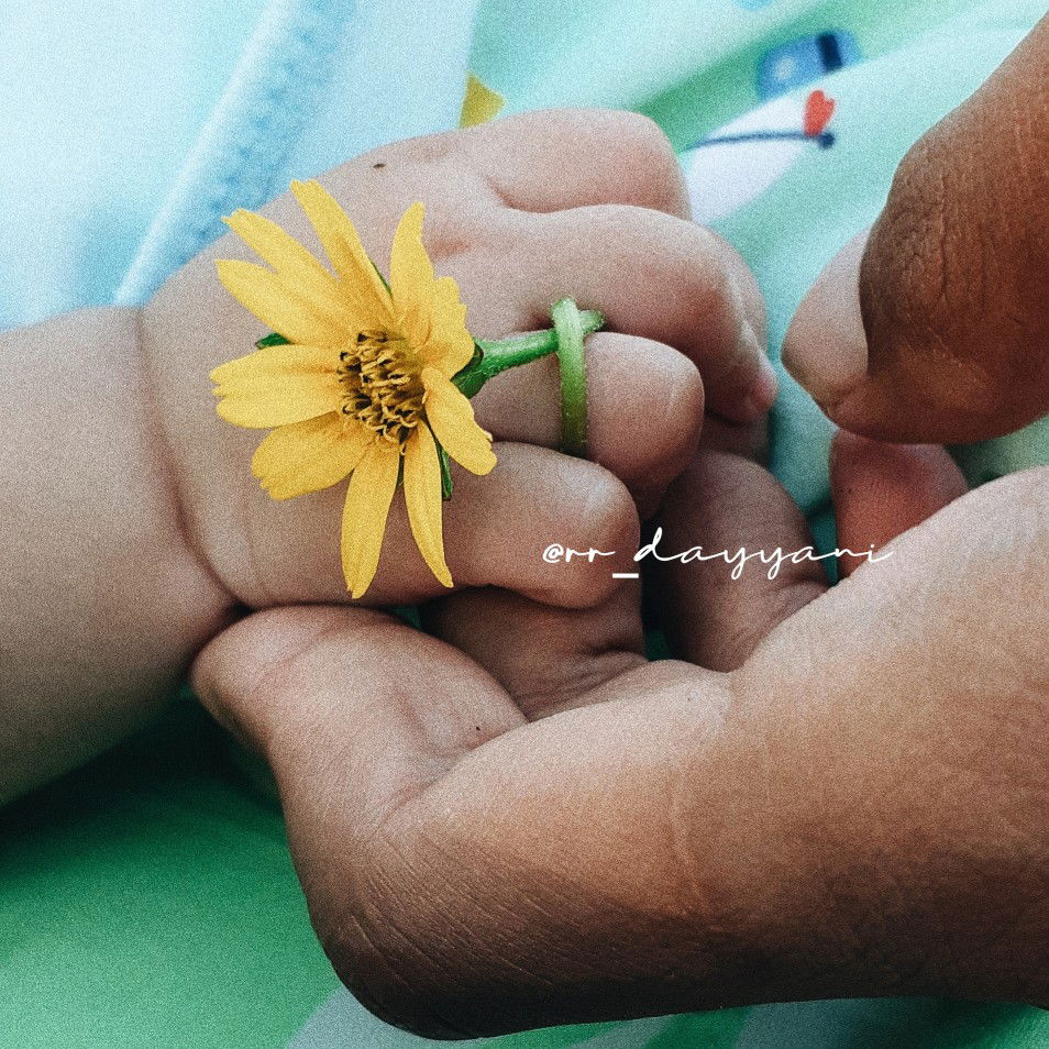 azmya rhayya profile icon