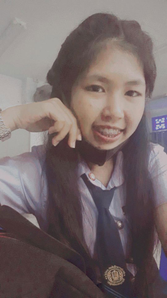 เจ้'ออย เพิ่ลเรียกน้องออยฟันเหล็ก profile icon