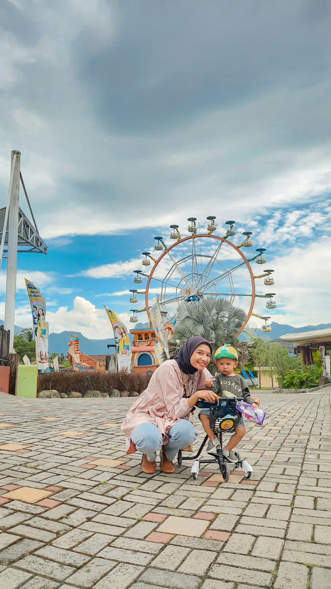 Nur Indah Kartika Sari profile icon