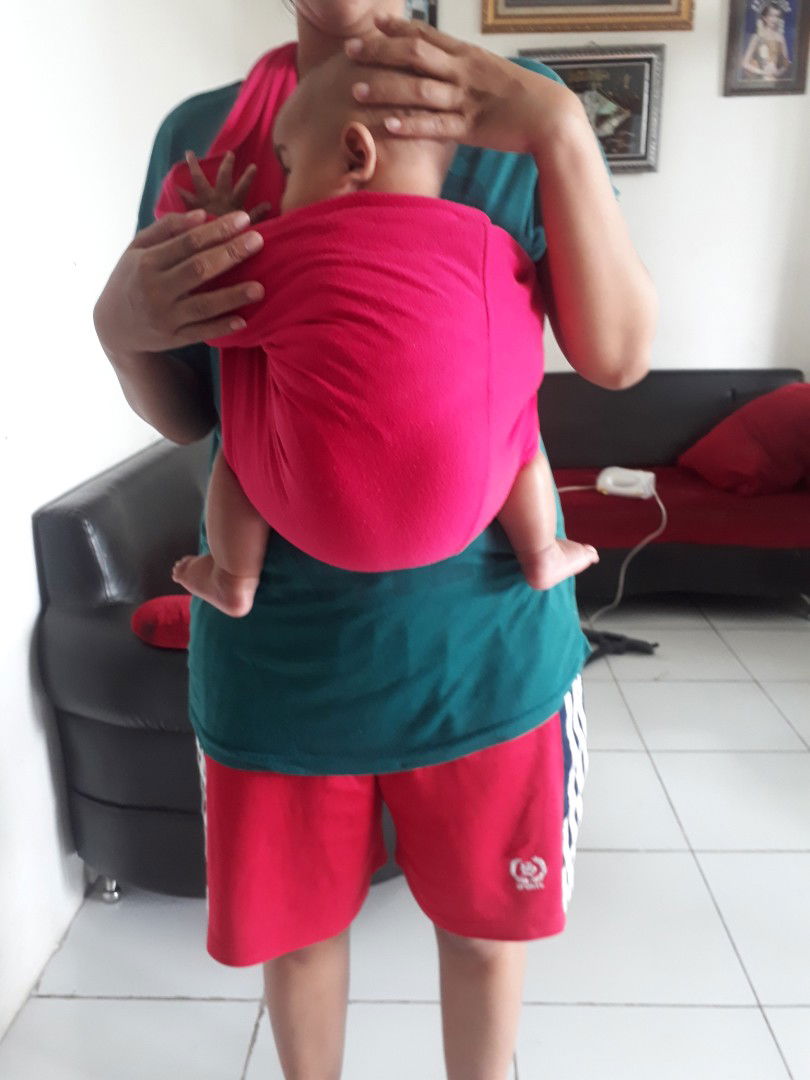 gendong bayi