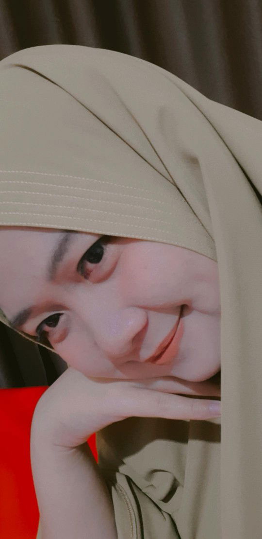 Nur Indah Sari profile icon