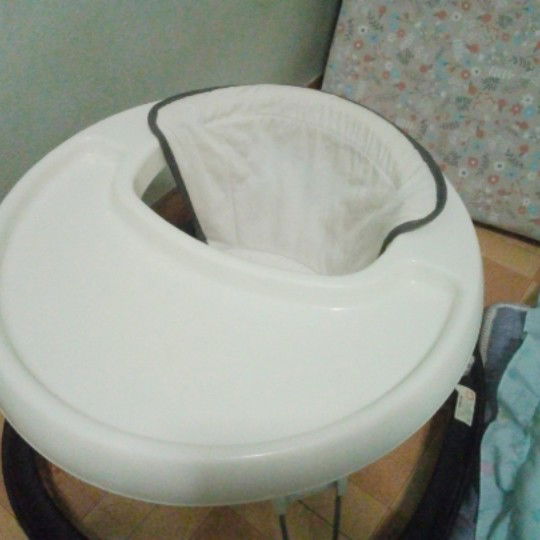 รถหัดเดิน-เป้อุ้ม