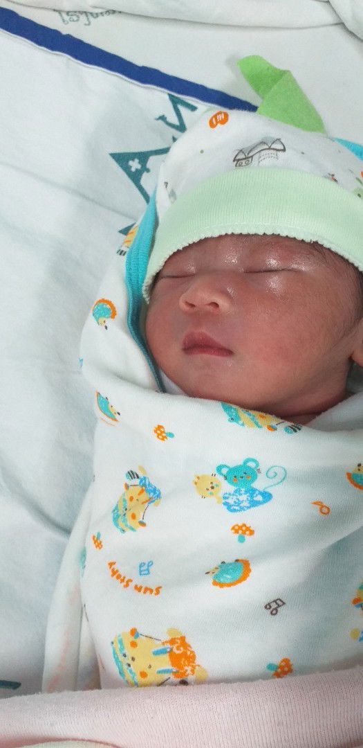 คลอดแล้วค่ะ38+2