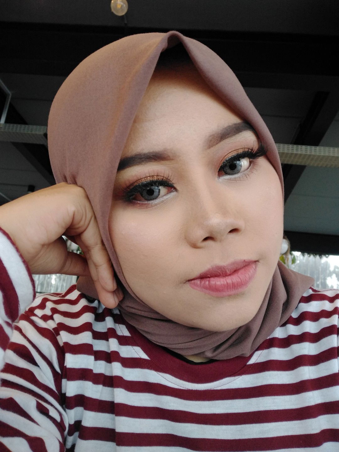 intan apriyanti profile icon