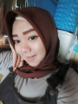 putri isti nurhayati profile icon