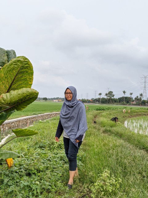 karunia eka saputeri profile icon