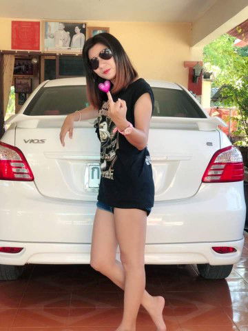 สาวอ้อม กำลังพิมพ์ profile icon