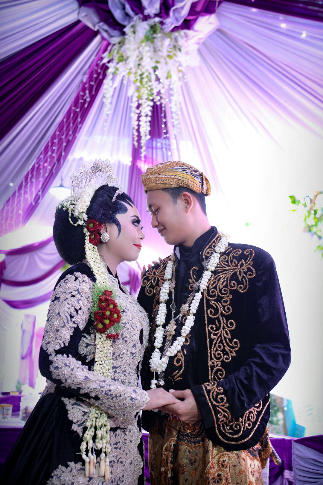 Dhenis Wari Winarum profile icon