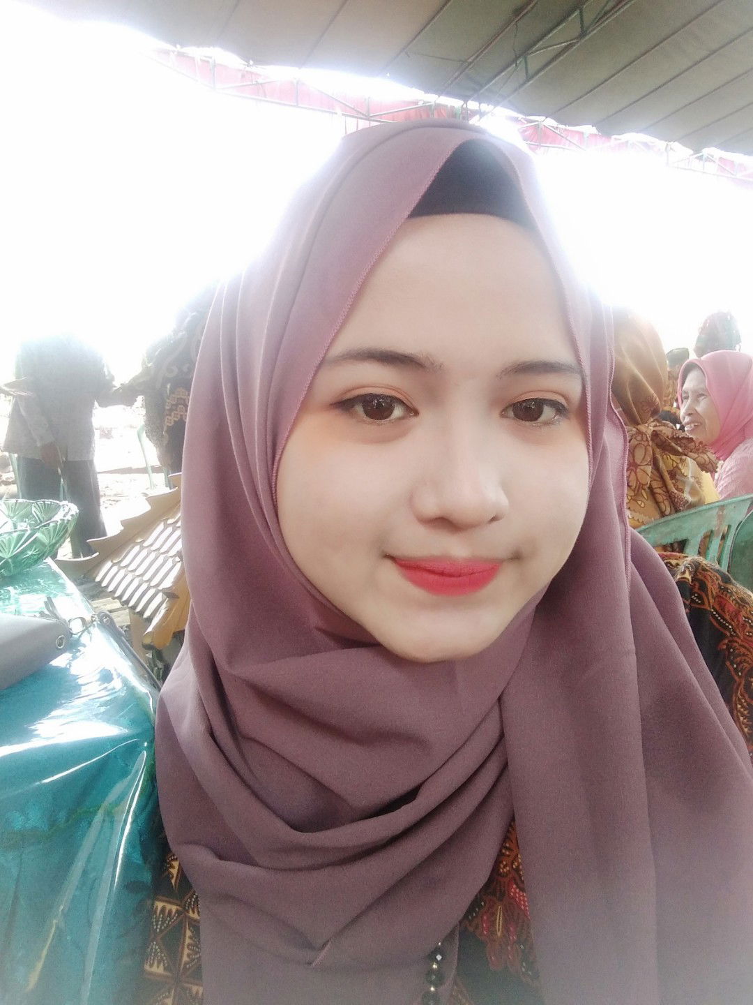 Devi Aprilia profile icon