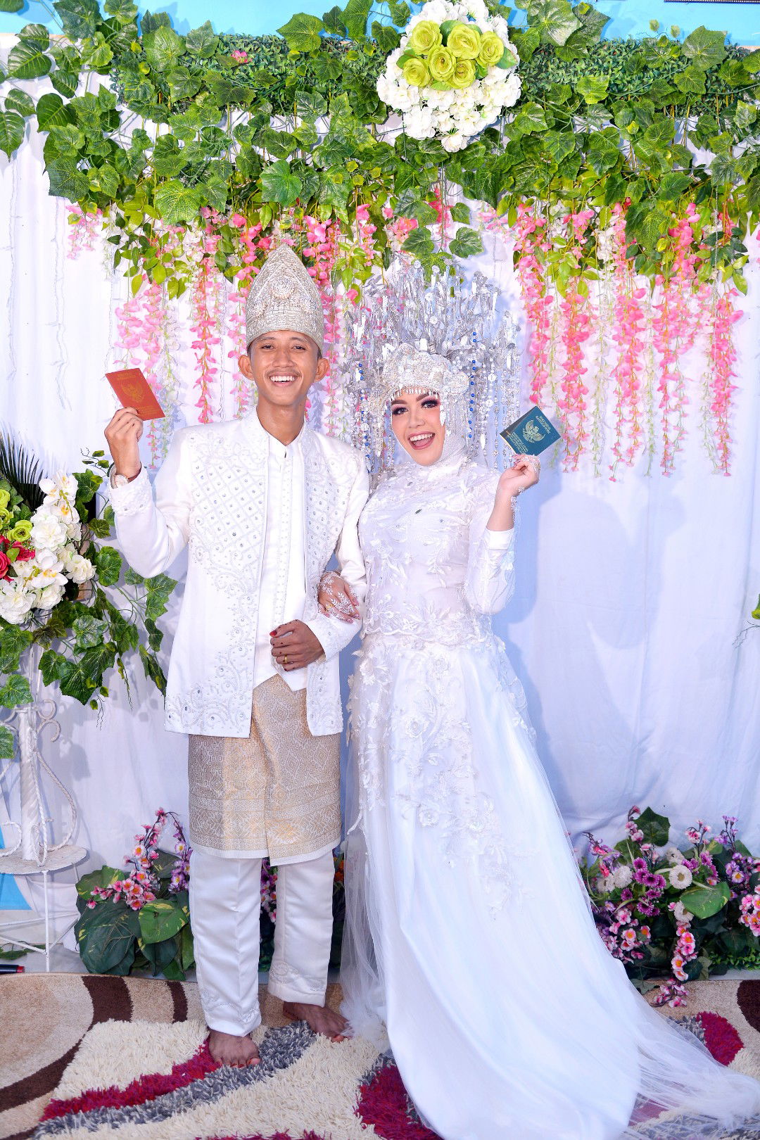 Tesi Nopriani profile icon