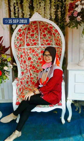 Resti Nur Fauziah profile icon