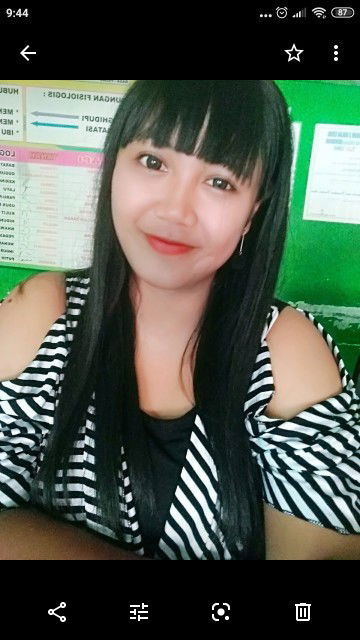 desy purwanti profile icon