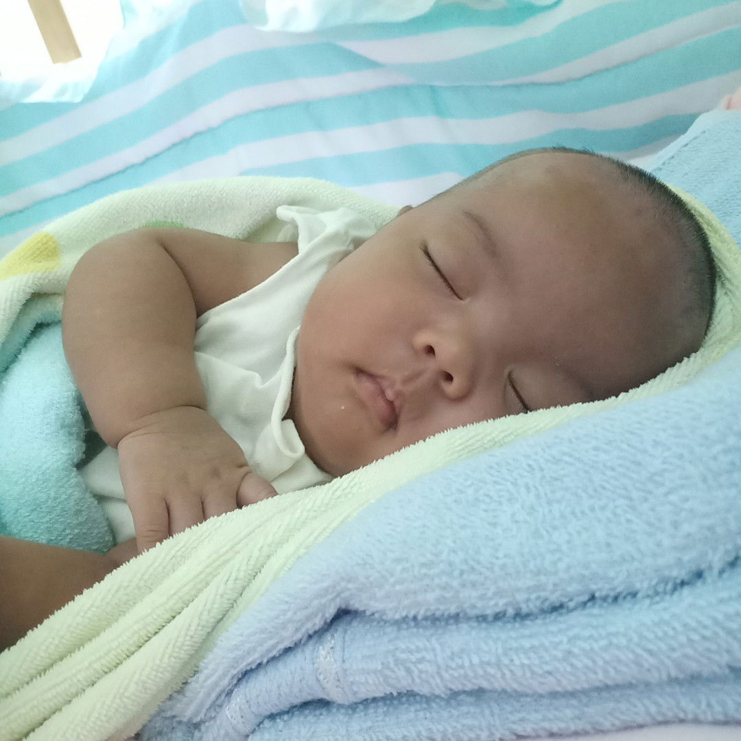 ลูกๆบ้านไหนนอนยากบ้างคะ