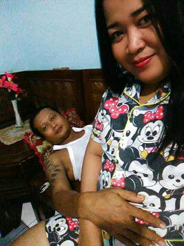 nia sutandiyo profile icon