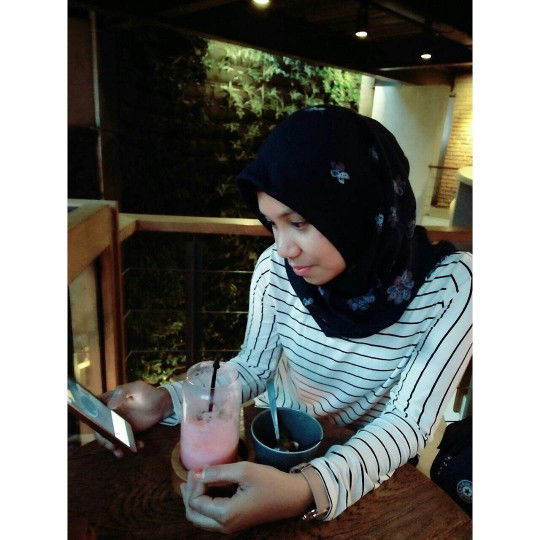 Shanti Amalia Nizar profile icon