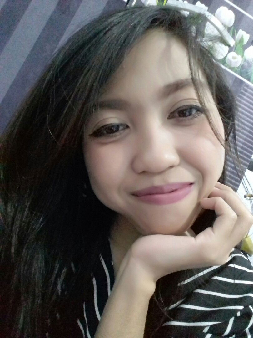 dela dwi lestari profile icon