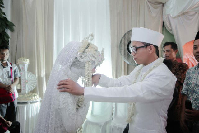 Lilis Suhartini profile icon