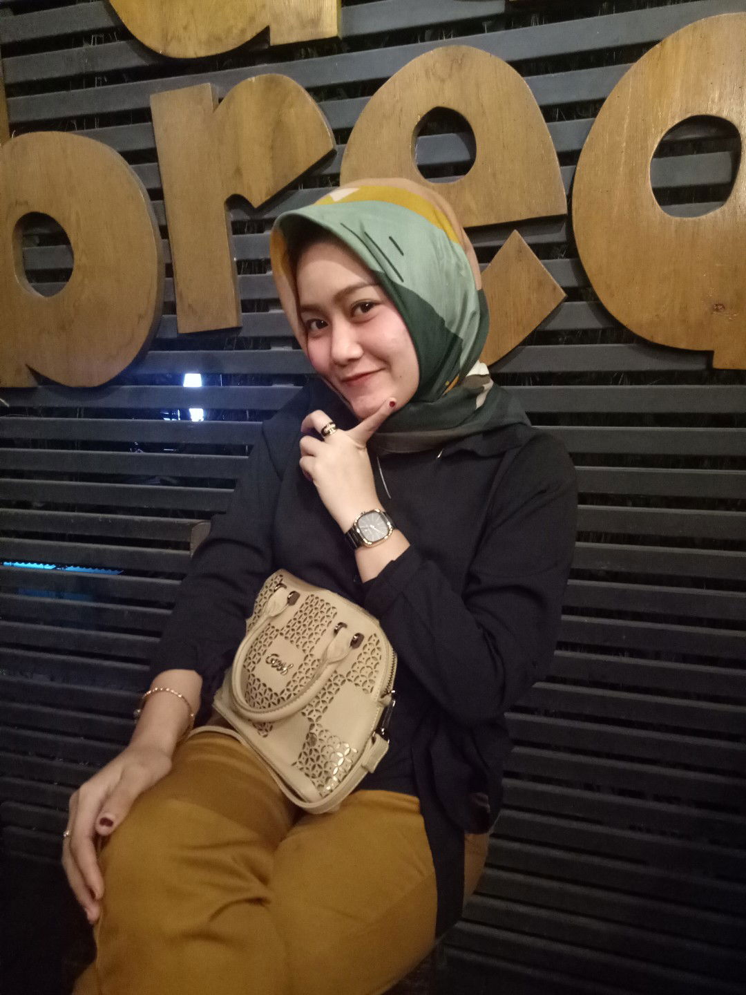 Annisa Ekar96 profile icon