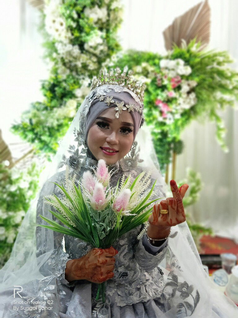 Puri Astuti profile icon