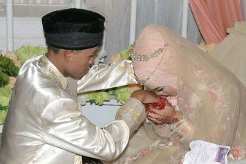 Yuli Anggraini profile icon