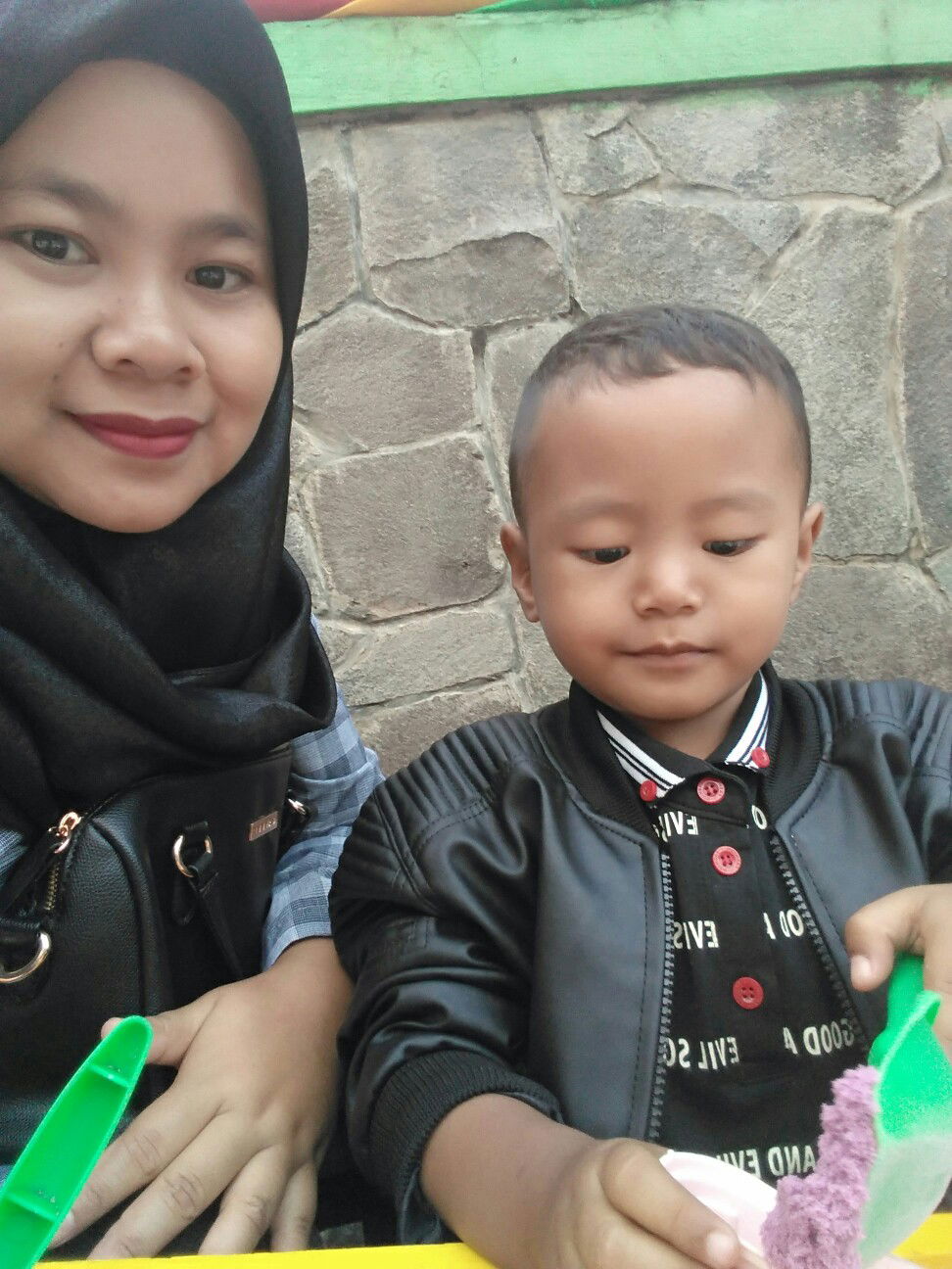 Yuniarti Andini profile icon