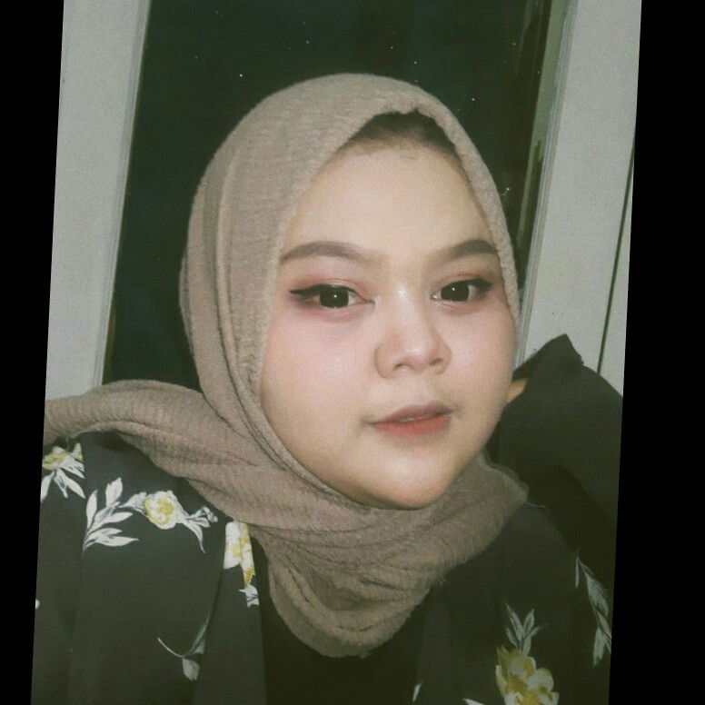 titin fatimah profile icon