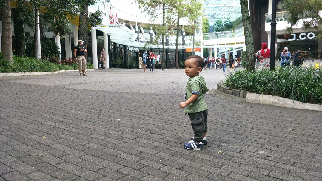 Ratna Ningtiastuti profile icon