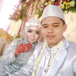 nur indah lestari profile icon