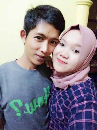 Neny Kharlina profile icon