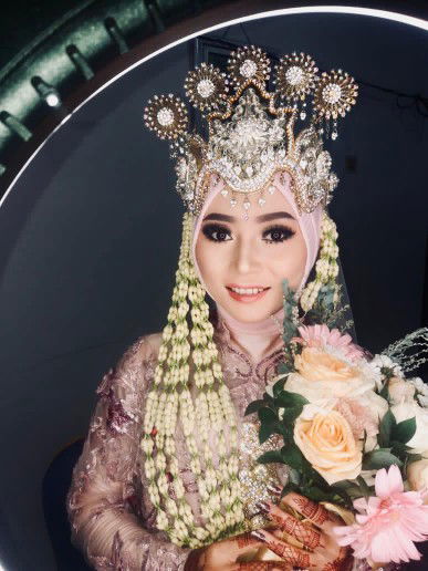 shofia laily maghfiroh profile icon